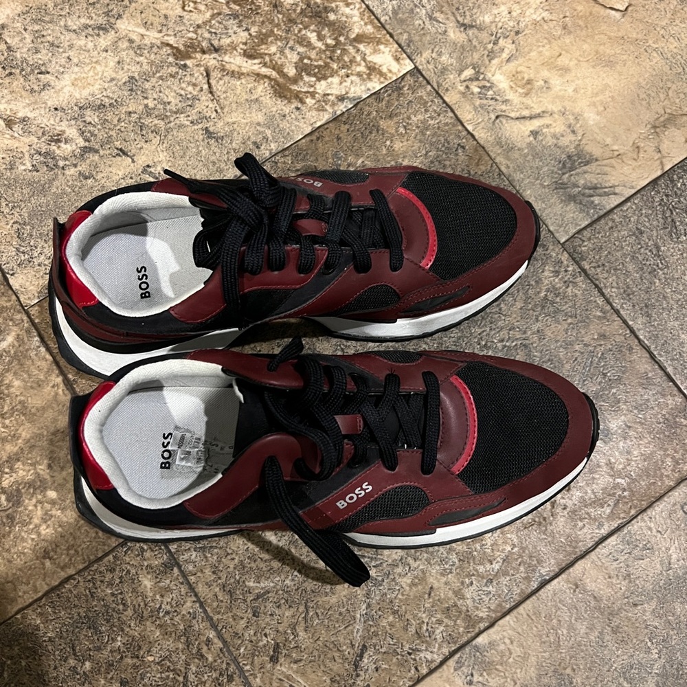Hugo Boss Men's Maroon and Black Sneakers